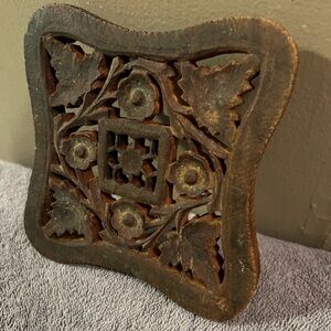 Wooden Carved Footed Trivet Hot Plate Brown Vintage Pot Holder 5.5” Farmhouse